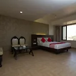Oyo 37193 Vijay Sagar Deluxe Mumbai