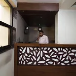 Oyo 37193 Vijay Sagar Deluxe Mumbai