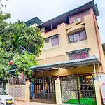 Oyo 41894 Vaishnavi Residency