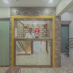Oyo 10016 Hotel Golden Inn