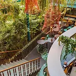Goldfinch Hotel Mumbai