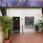 U Life Guest house