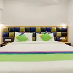 Hotel Treebo Trend Avenue 3*