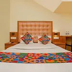 Fabexpress Emerald Hotel