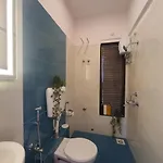 Osi Khar West