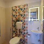 Osi Khar West Mumbai