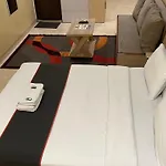 U Life Guest house Mumbai