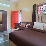 Osi Khar West * Mumbai