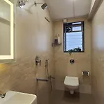 Osi Khar West Apartment