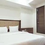 Precious Pearl Hotel 2*