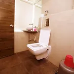 Hotel Precious Pearl