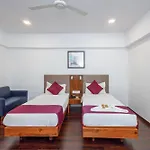 J And Banquets Hotel 3*