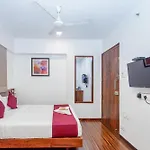 J And Banquets Hotel 3*
