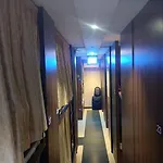 Hostel Almas 24 Aircondition Mumbai
