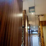 Almas 24 Aircondition Hostel *