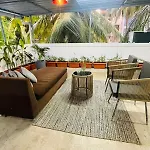 Luxe-bnb Near Airport Homestay