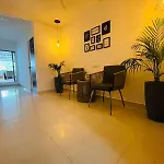 Luxe-bnb Near Airport Homestay *
