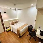 White House By Maxxvalue Service Apartments Bandra