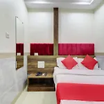 Hotel New Balaji Residency 3*
