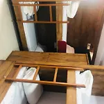 Hotel Everest And