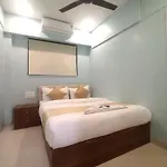 Hotel Everest And