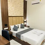 Hotel Amazing - Asalpha Metro Station