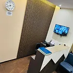 Hotel Amazing - Asalpha Metro Station