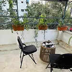 Luxe-bnb Near Airport Homestay *