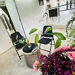 Luxe-bnb Near Airport Homestay *