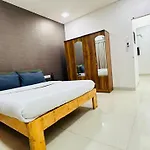 Luxe-bnb Near Airport Homestay *