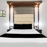 Super Collection O Andheri Near Western Express Highway Hotel 4*