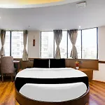 Hotel Super Collection O Andheri Near Western Express Highway Mumbai