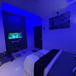 Apartment Ivy Splendour Dice Private Studio, Oshiwara Mumbai