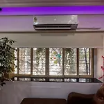Apartment In Lokhandwala #014 *