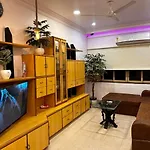 In Lokhandwala #014 Apartment