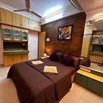 In Lokhandwala #014 Apartment *