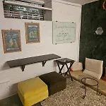 The Beautiful Bollywood 2bhk In Bandra *