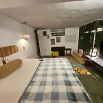The Beautiful Bollywood 2bhk In Bandra
