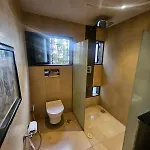 The Beautiful Bollywood 2bhk In Bandra *