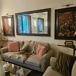 The Beautiful Bollywood 2bhk In Bandra * Mumbai