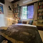 The Beautiful Bollywood 2bhk In Bandra *