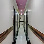 Oyo Blue Sapphire Residency Near Chhatrapati Shivaji International Airport 3*
