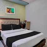 Oyo Blue Sapphire Residency Near Chhatrapati Shivaji International Airport 3* Mumbai