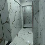 Samrat Palace 2 Hotel 3*