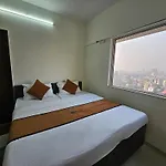 Pinaki Comfort Malad - Near Nesco & Oberoi Mall Hotel
