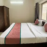 Pinaki Comfort Malad - Near Nesco & Oberoi Mall