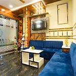 Fabhotel Skyline Suite