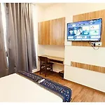Hotel Fabhotel Freedom International 3*
