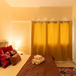Skyline View 2Bhk Apt Near Oberoi Mall & Nesco