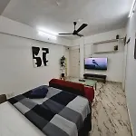 Apartment Enzo At Pali Hill Mumbai